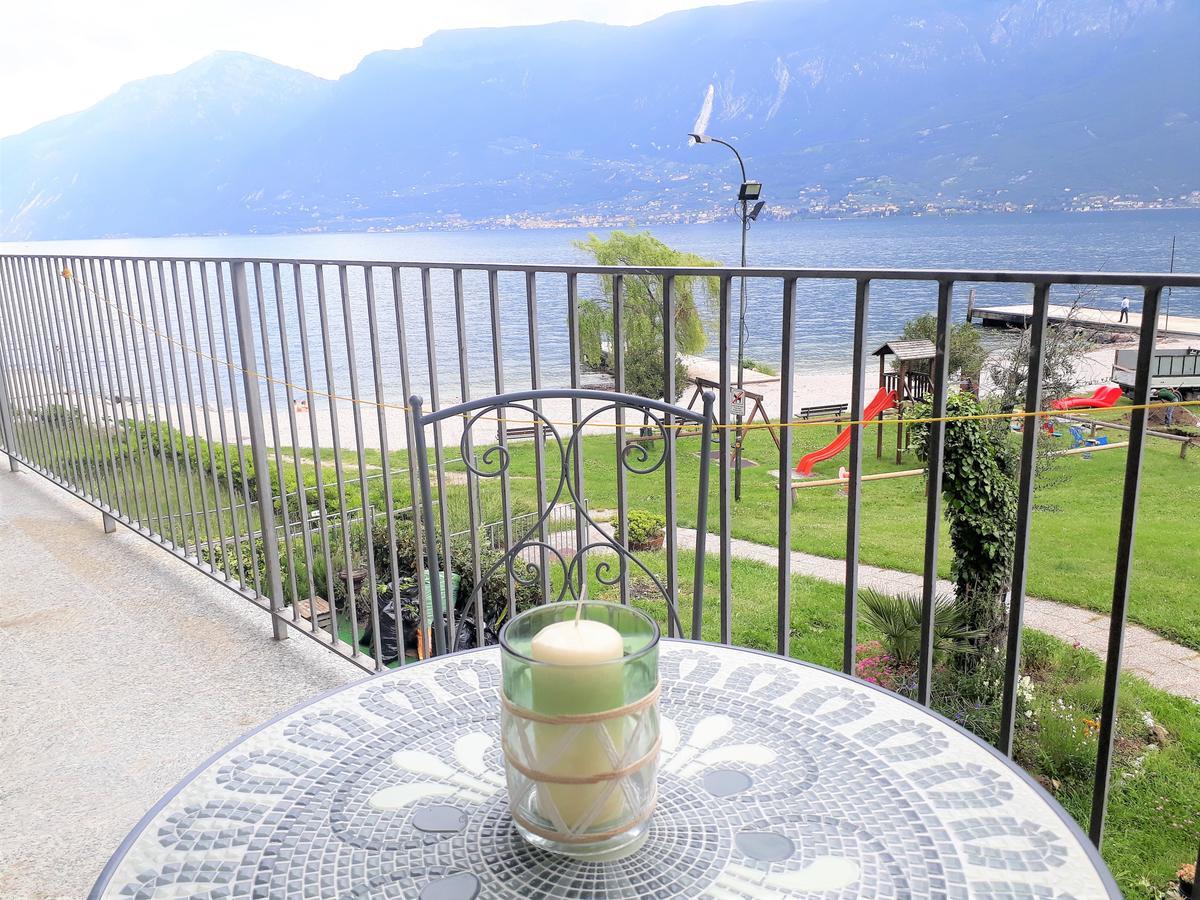 Campione Giulia Exclusive Lakefront Apartment By Gardadomusmea Campione del Garda Exteriör bild
