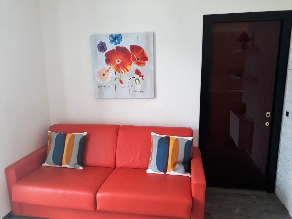 Campione Giulia Exclusive Lakefront Apartment By Gardadomusmea Campione del Garda Exteriör bild